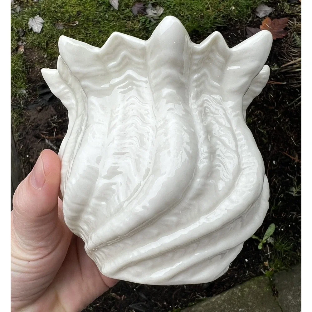 Vintage Belleek Neptune Twisted Swirl Sea Shell Seashell Vase Light Yellow 4